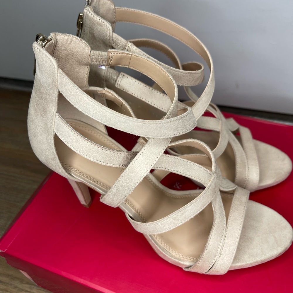 Kelly & Katie woman’s size 9. 4” strappy heel